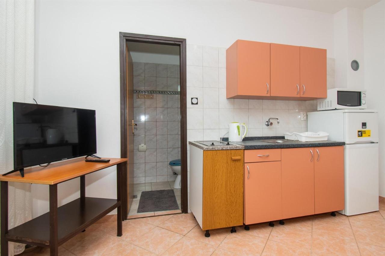 Apartment Mijo Vodice Eksteriør billede