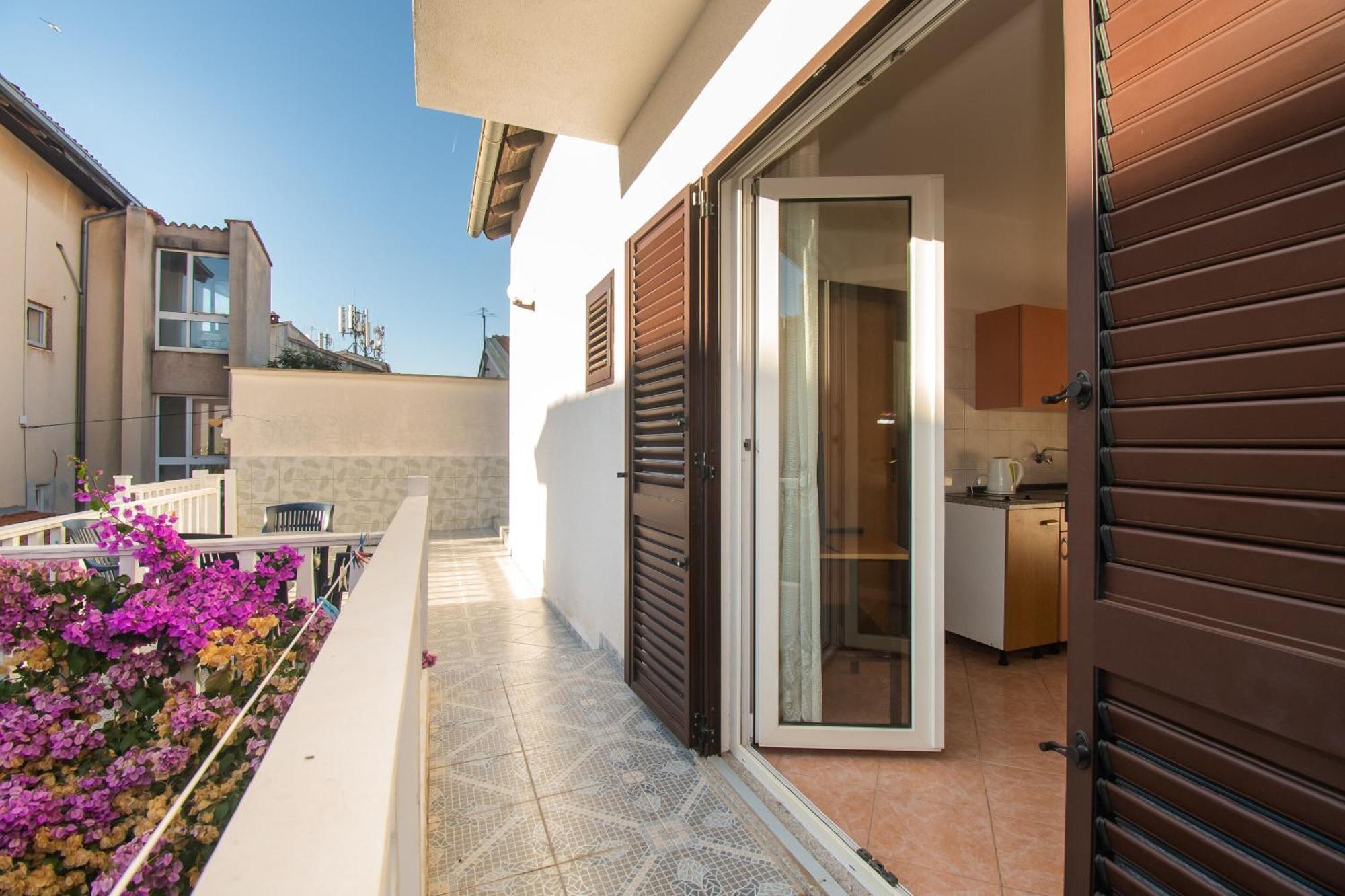 Apartment Mijo Vodice Eksteriør billede